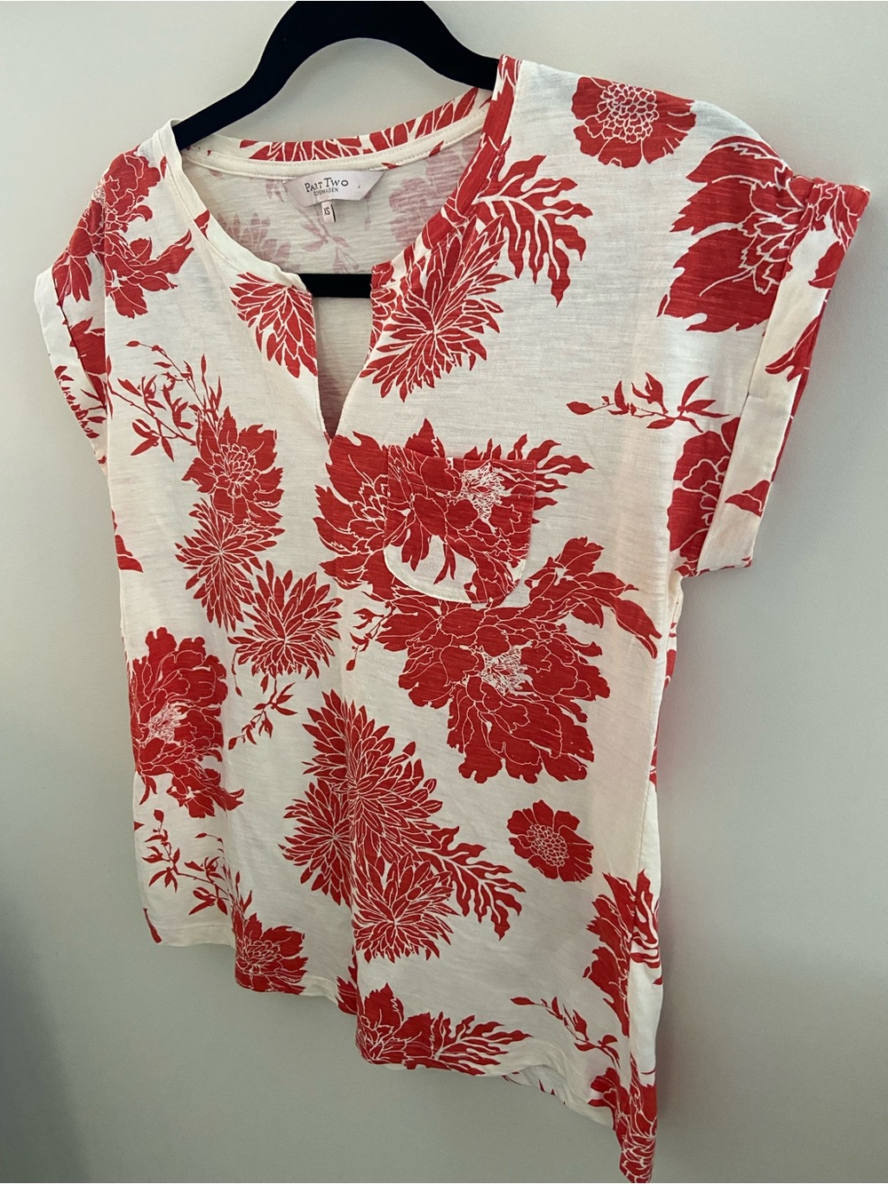 Part Two Short-Sleeve Split-Neck Floral Print Tee - Picture 2 of 16